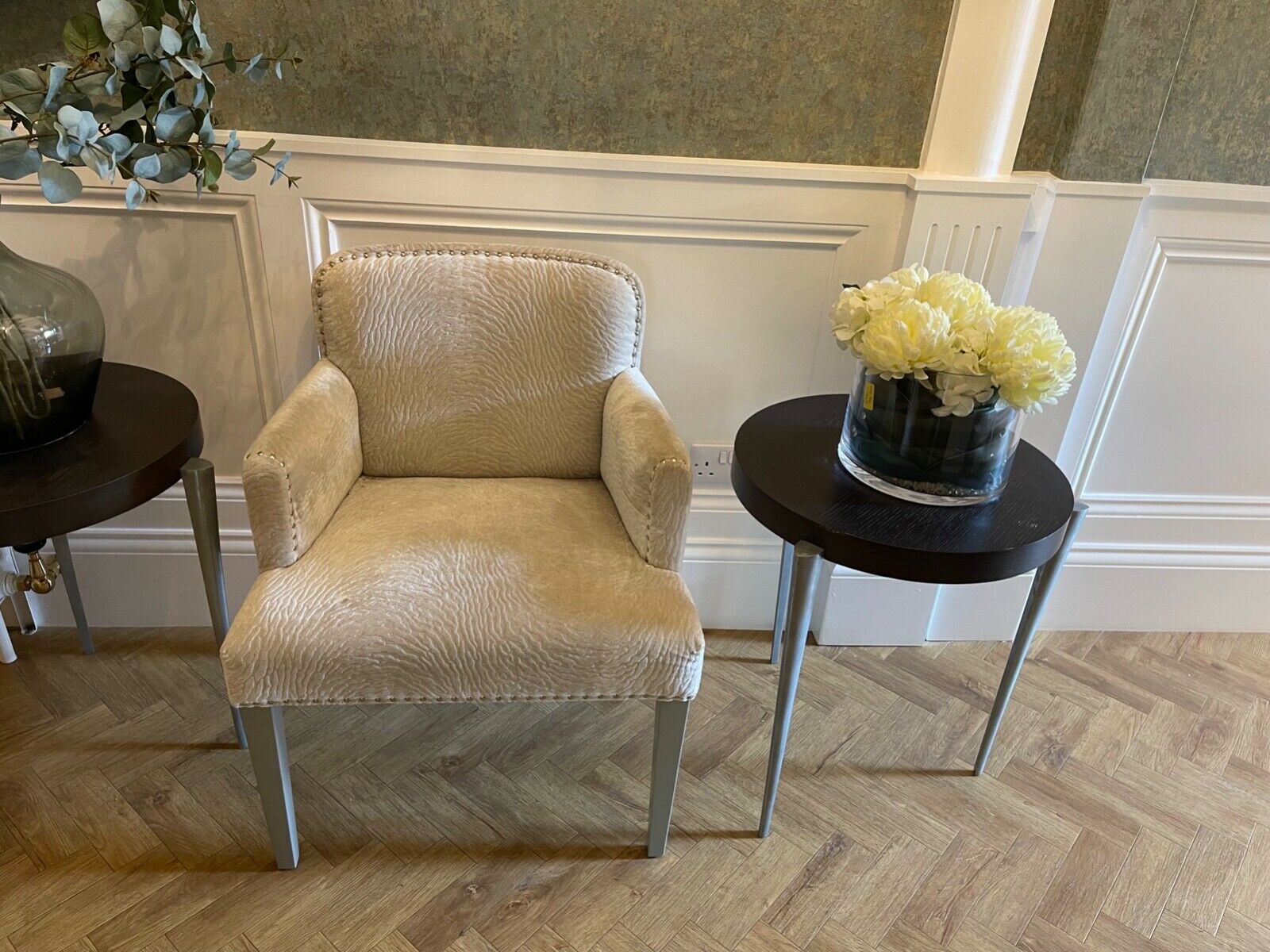 Ivory velvet armchair discount