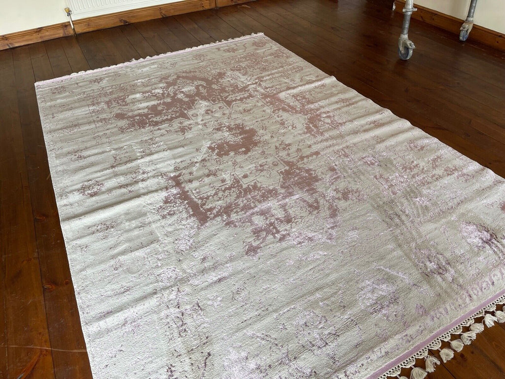 Unused Katherine Carnaby Vintage Pink rug 200cm by 290cm rrp £1600