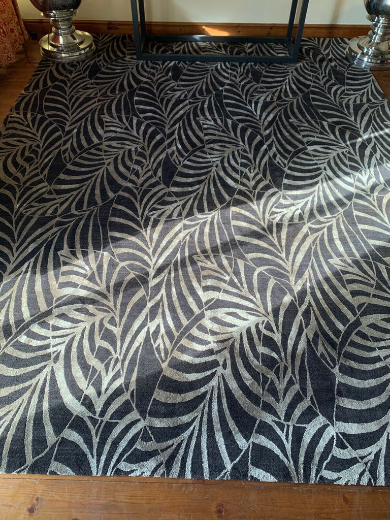 Bazaar Velvet Handmade wool & Silk rug carpet 368cm by 274cm rrp £8000