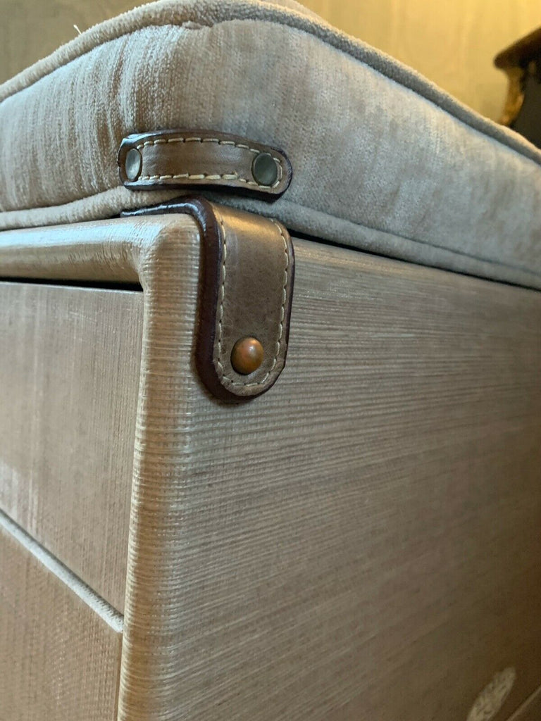 Ex showhome Starbay beige 3 drawer chest of drawers stool top & step cost £1800