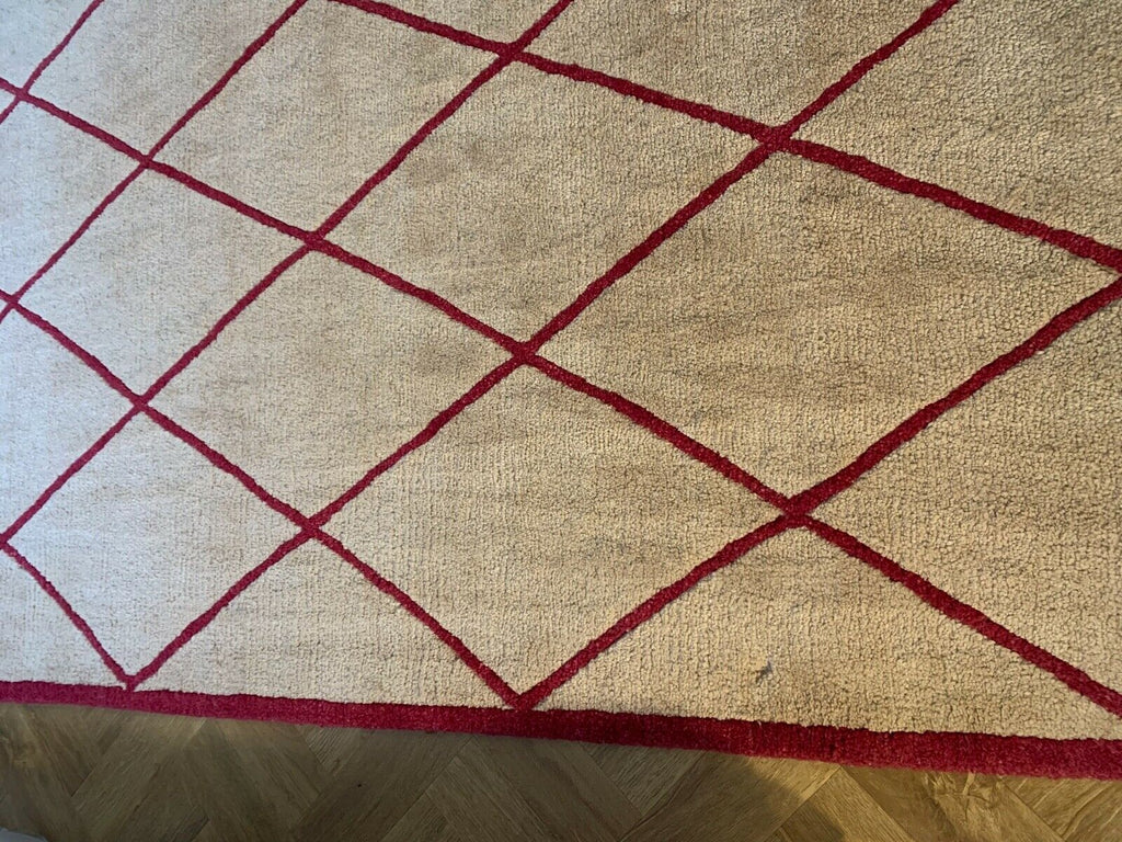 The Rug Company Cream & Red Damascus Diamond Trellis rug rrp £5950
