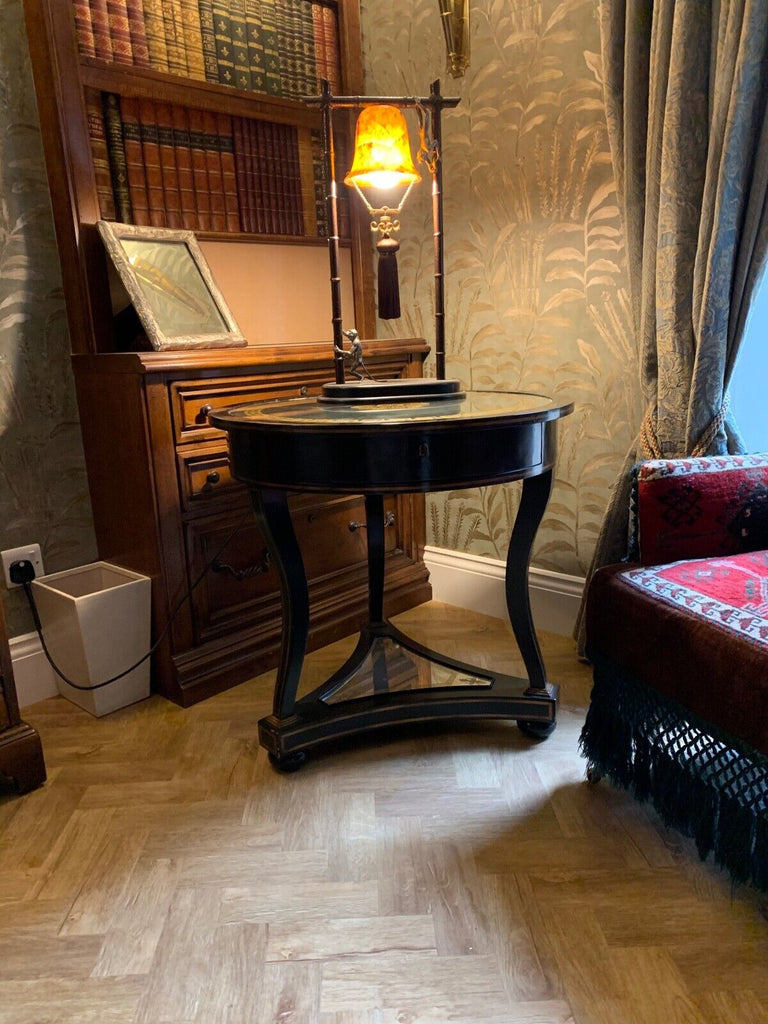 SUPRB John Richard Fine furnishing round Eglomise side table rrp £3200. B