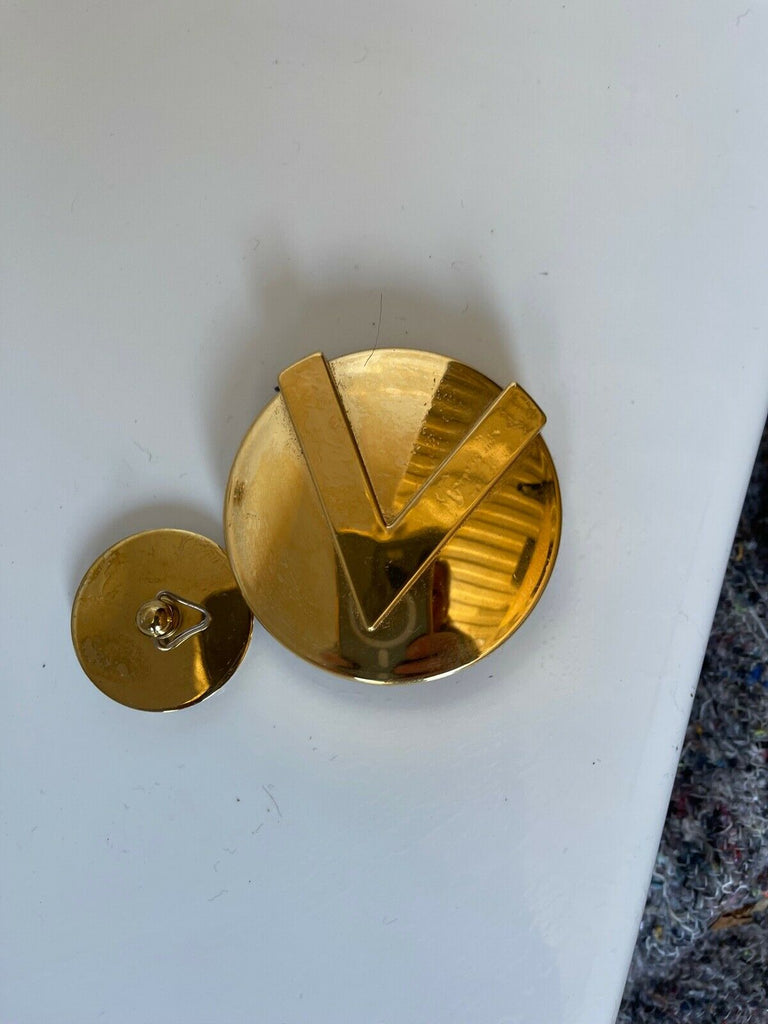 Ex Showhome, Maison Valentina Sierra Symphony round gold bath & taps rrp £26,999