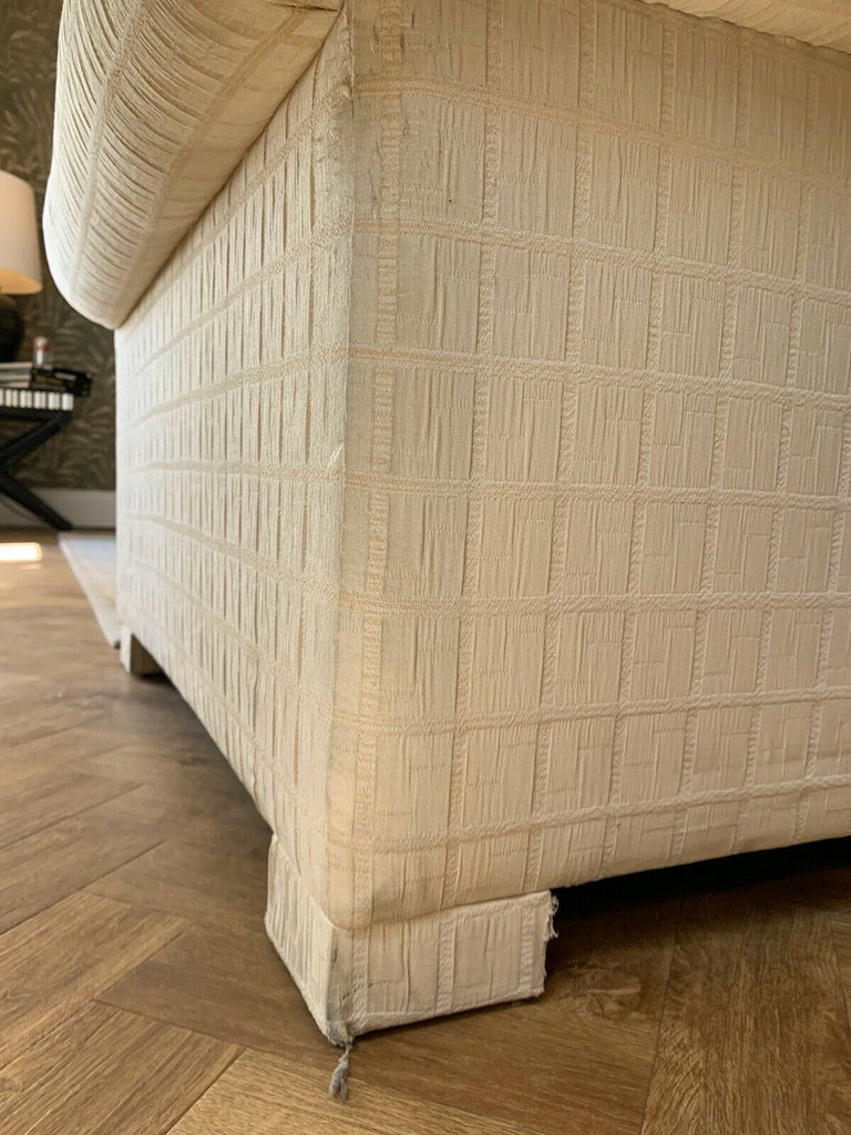 HUGE Country house Chesterfield 5 seater sofa TOP QUALITY 266cm 2 available