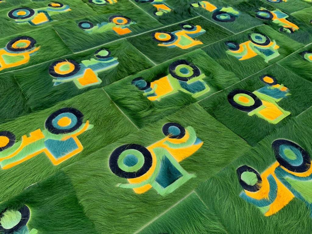Amazing Kyle Bunting Fur hide Tractor rug cost £18,000,
