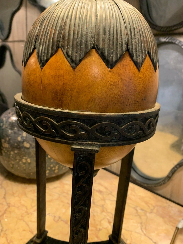 Impressive Maitland Smith Large table lamp, leather and metallic shade